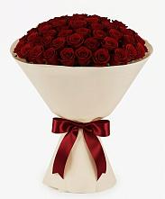 Букет 101 Бордовая роза Блэк Бакарра в Лабинске