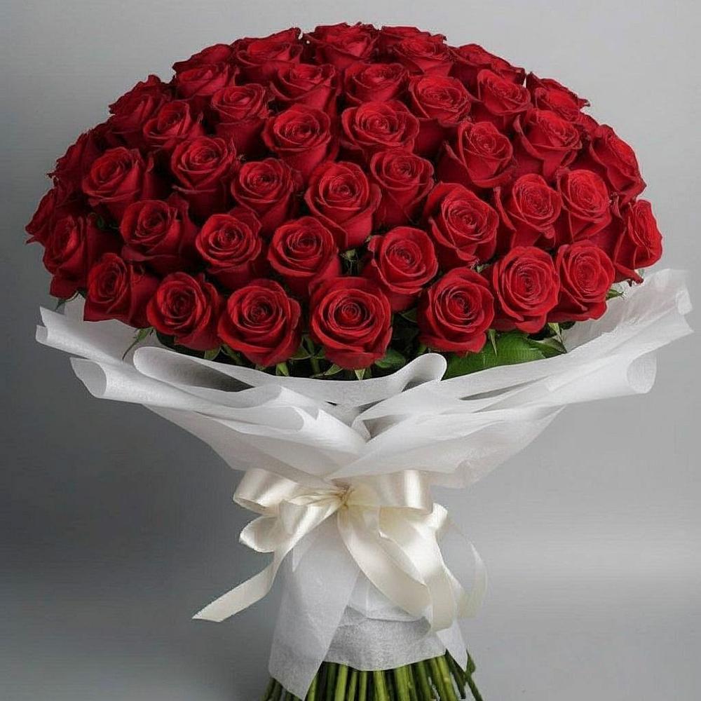 Букет 101 Красная роза Блэк Мэджик в Лабинске