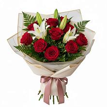 Букет цветов из:  Лилии и Розы в Лабинске