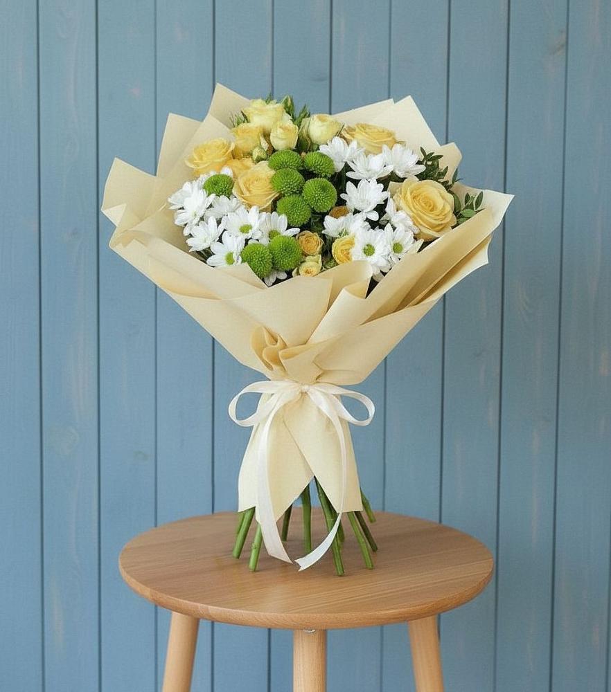 Букет цветов из: Хризантемы и Розы в Лабинске