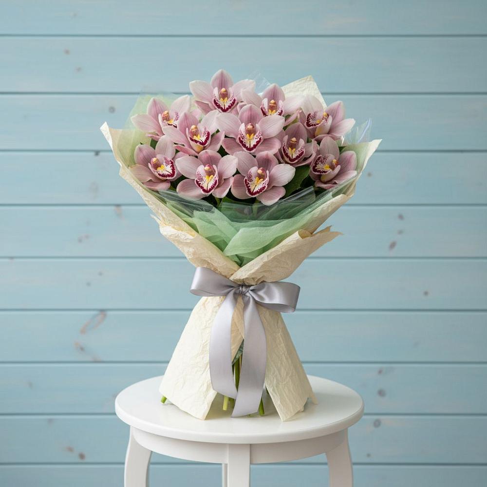 Букет цветов из: Орхидеи и Розы в Лабинске