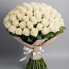 Букет 101 беля роза Белоснежка в Лабинске