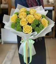 Букет цветов из:  Хризантемы и Розы в Лабинске