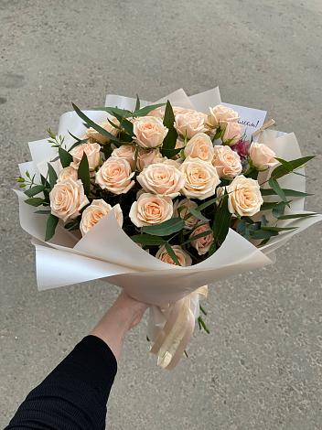 Букет Кремовые розы Латте в Лабинске