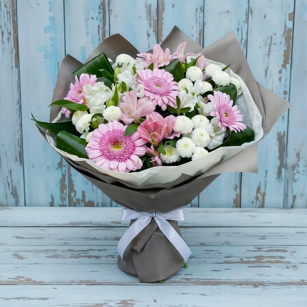 Букет цветов из: Герберы, Альстромерии и Хризантемы в Лабинске