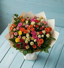 Букет Микс из разноцветных кустовых роз в Лабинске